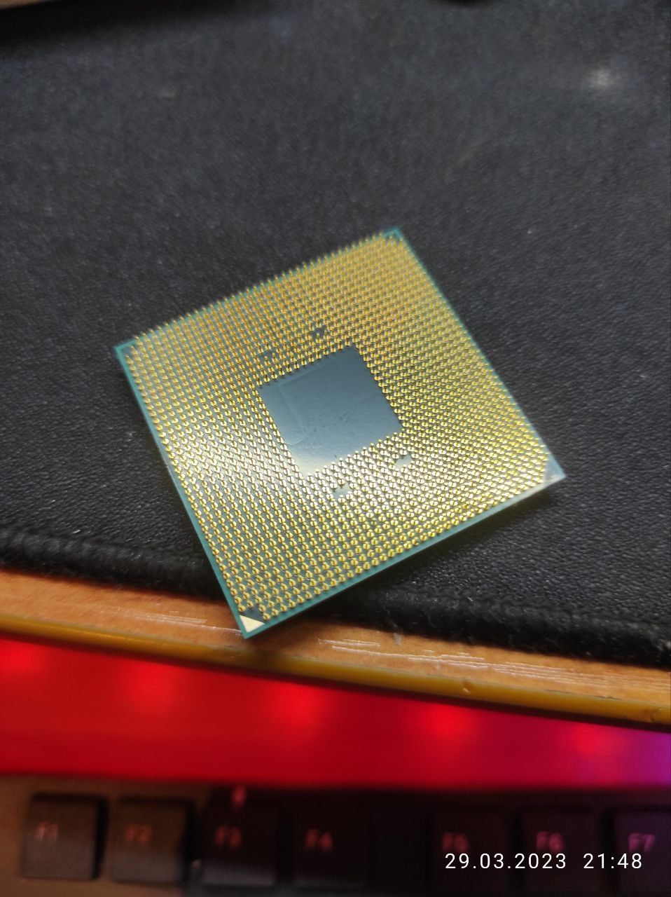 Процессор AMD Athlon 200GE + кулер