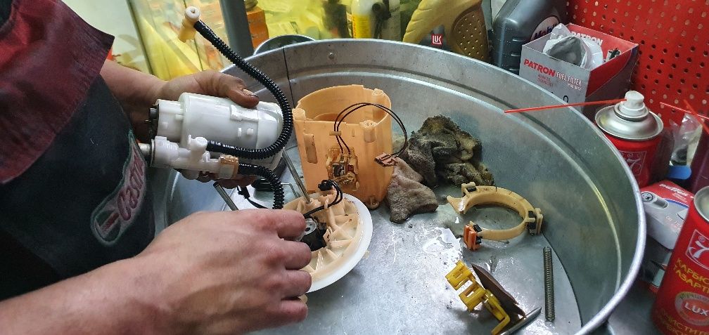 Замена масла Castrol Промывка форсунок Замена антифриза аппаратное