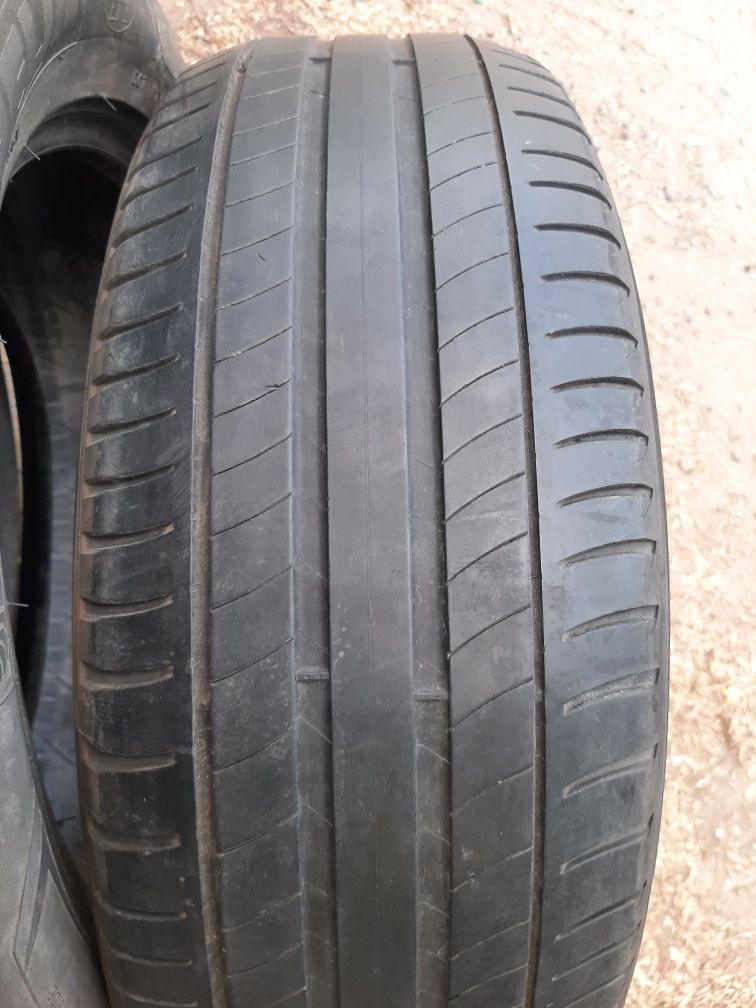 Продам шины 215/60/17 мишелин