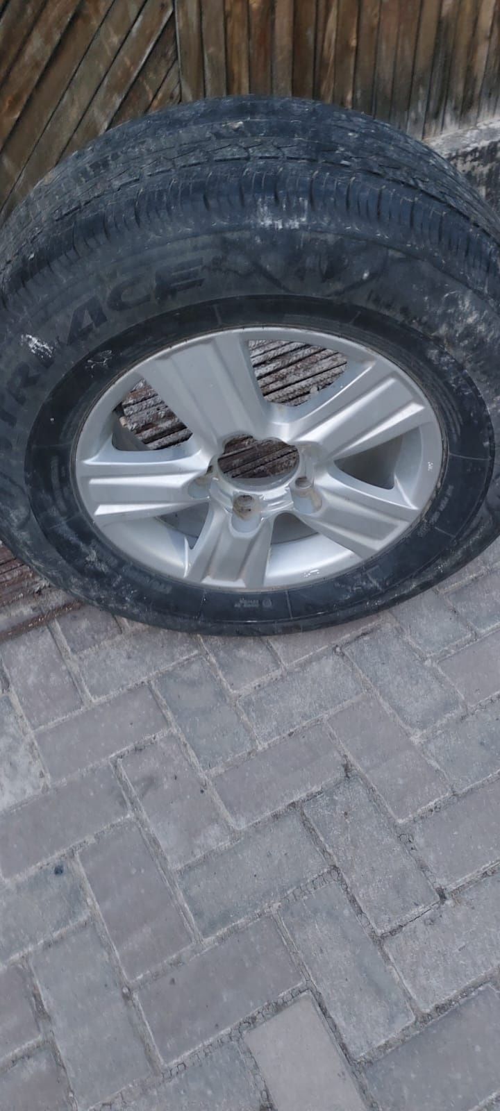 Продам  колесо  с диском