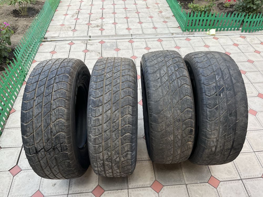 Продается всесезонные шины, размером 265/70/R16