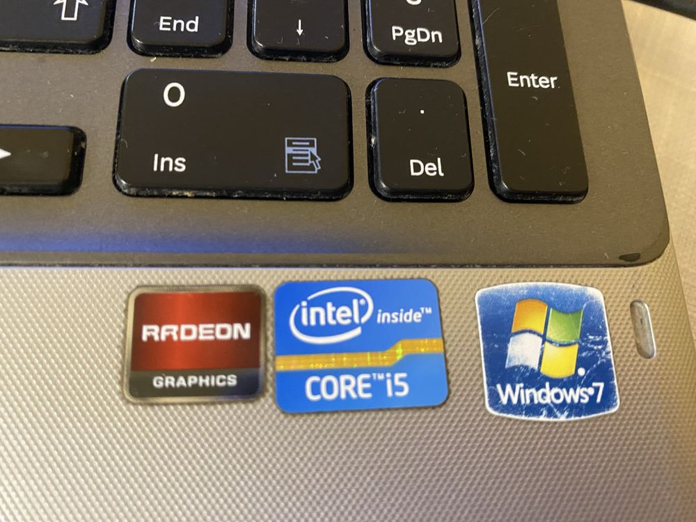 Ноутбук Samsung Core i5 2012 года 4/700 Гбт