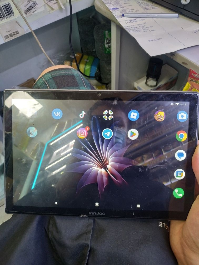 Продаю планшет Voom Tab