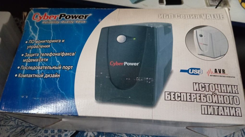 CuberPower Источник бесперебойного питания