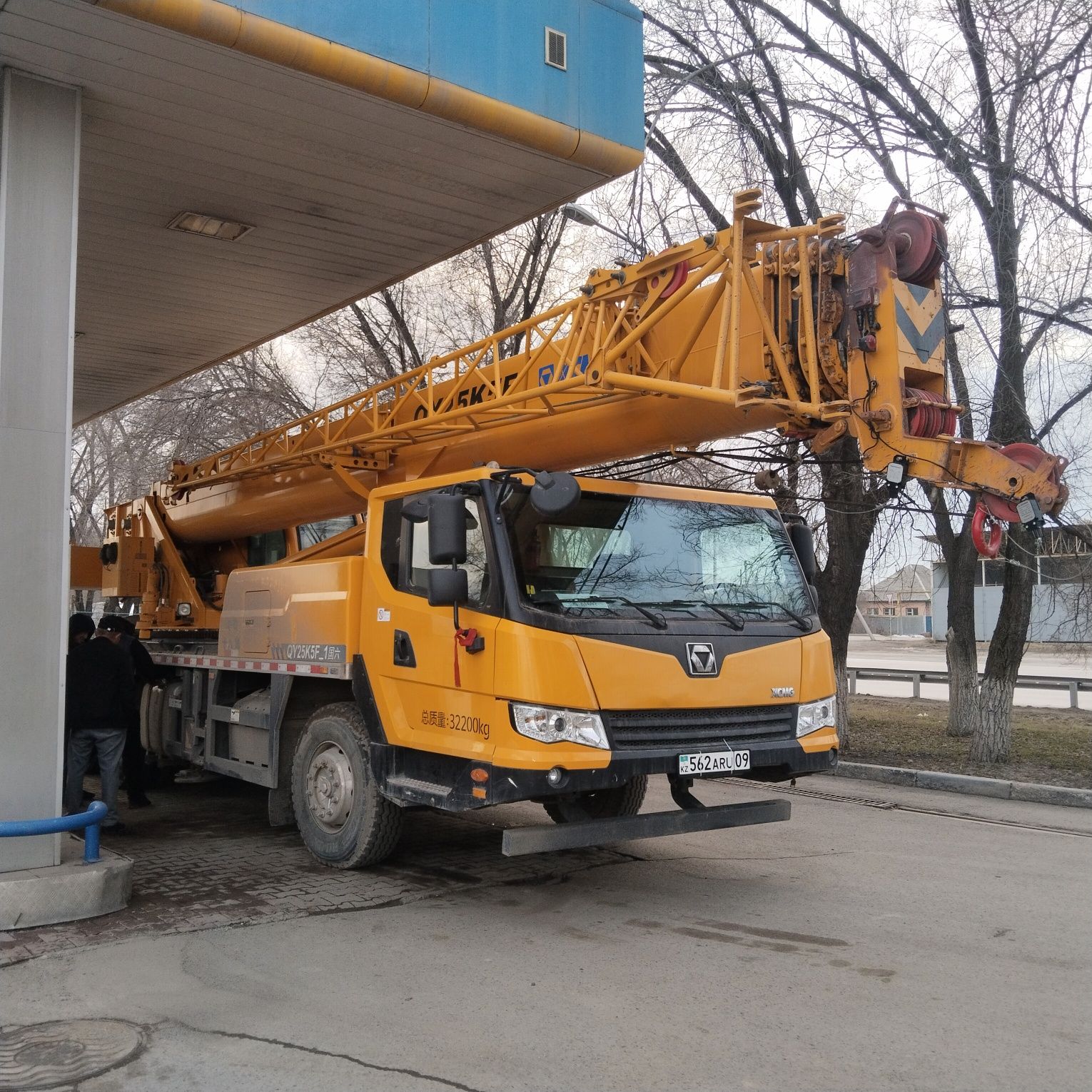 Услуги автокрана xcmg q25 к5. 25т 42м.