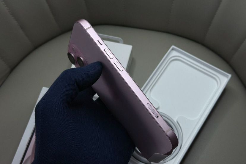 iPhone 15 с гарантией