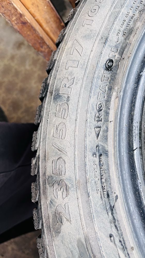 Продам резину летнюю 235/55/17