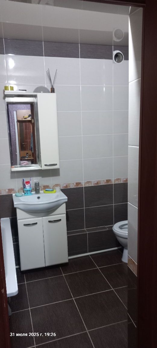 Продам двух комнатную квартиру 51.кв.м