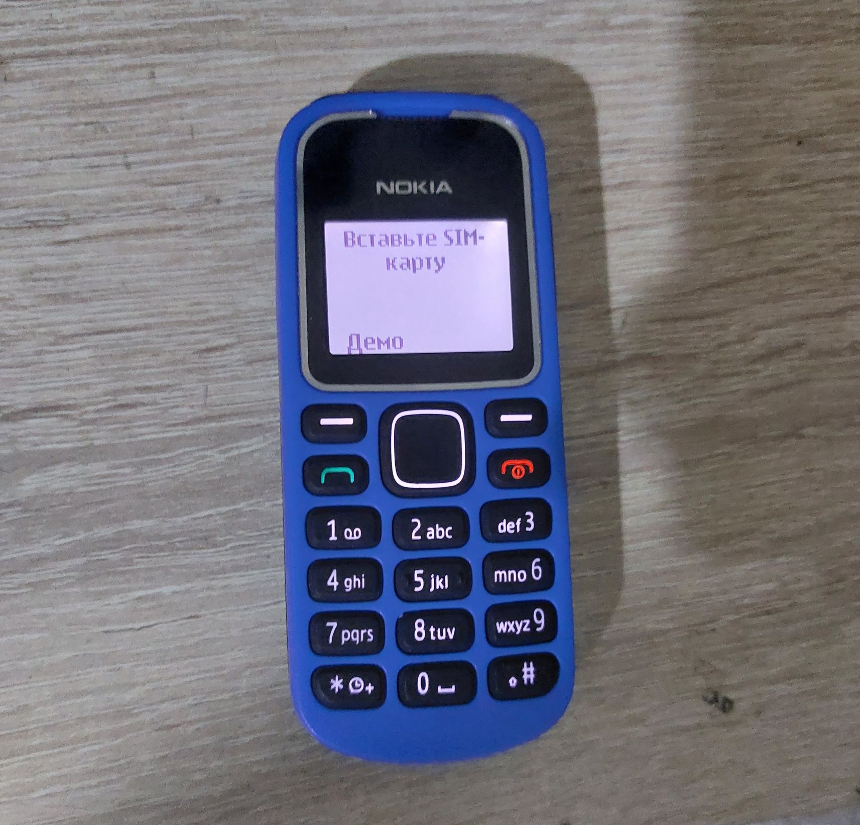 Продам  Nokia 1208