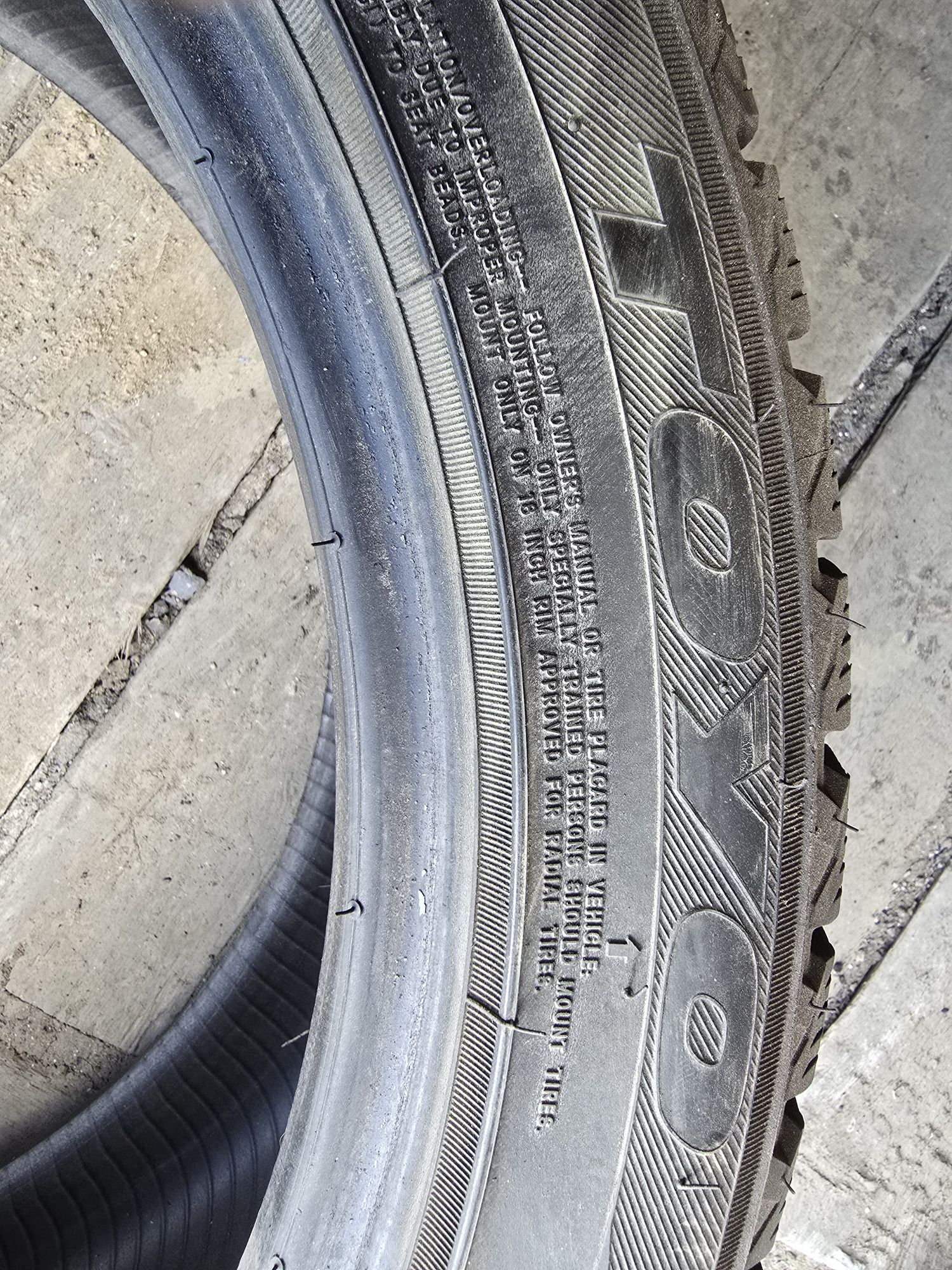 Продам шины TOYO 235/45 R18