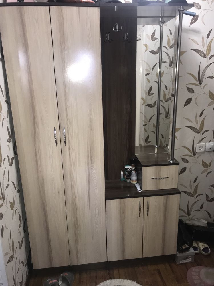 Продам новую прихожую