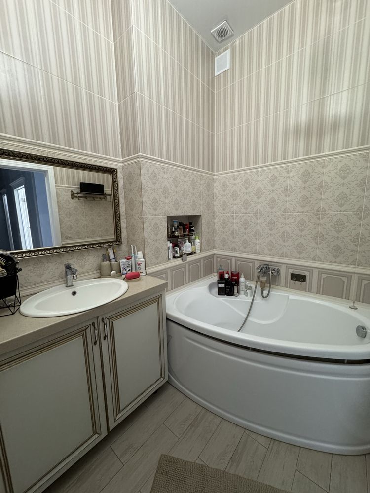 Продам 2х комн.кв. Riviera Residence.Этаж 1/5.S=66 кв.м.