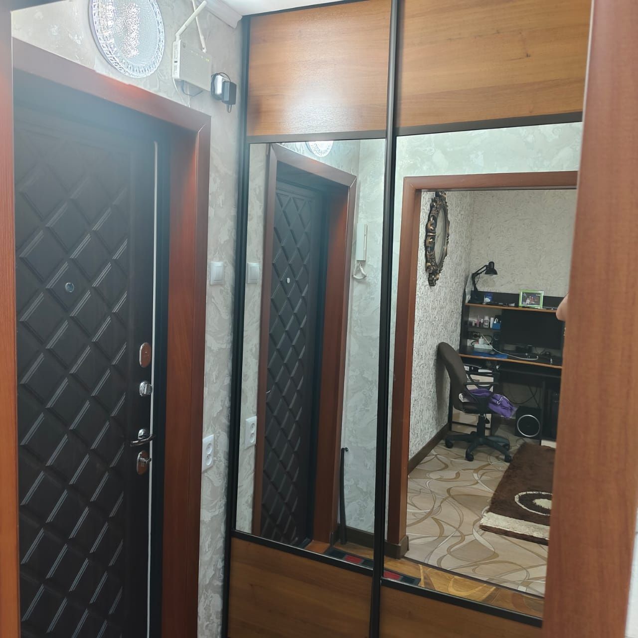 Продам 1 комнатную квартиру 3-17