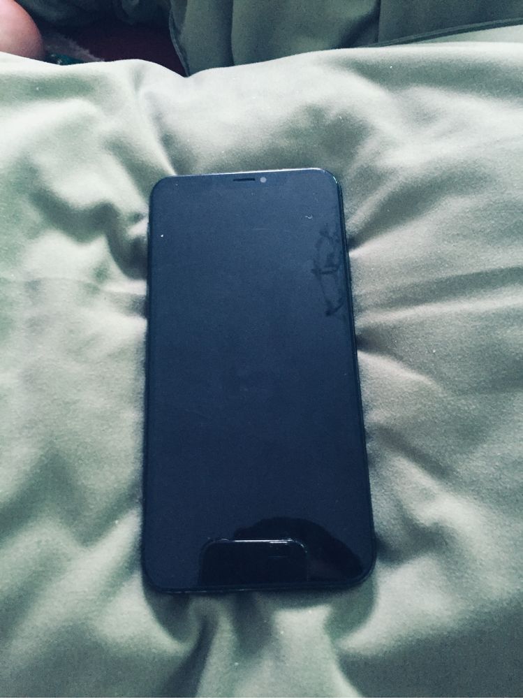 Iphone XS MAX акб 80% паметь 64гб