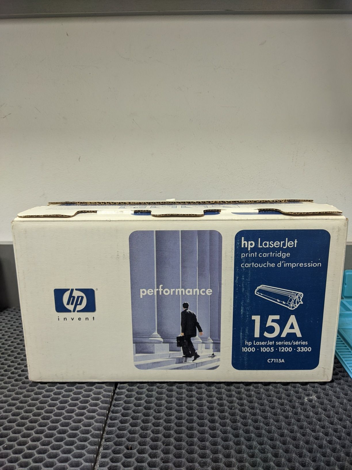 Новые картриджи HP LaserJet Q6001A, 124А, 15A и HP22 3-color