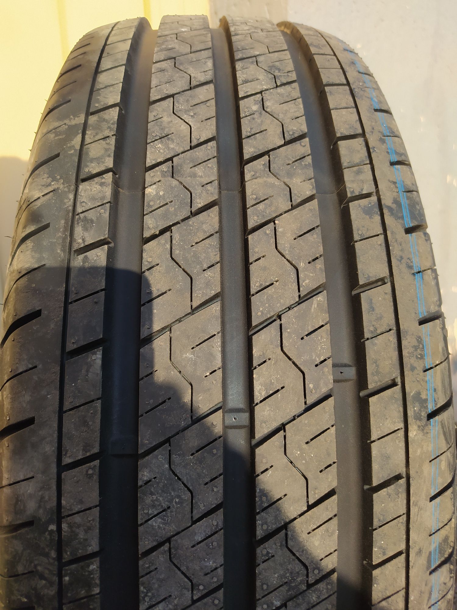 235/65R16C Three-A EFFITRAC 115/113R