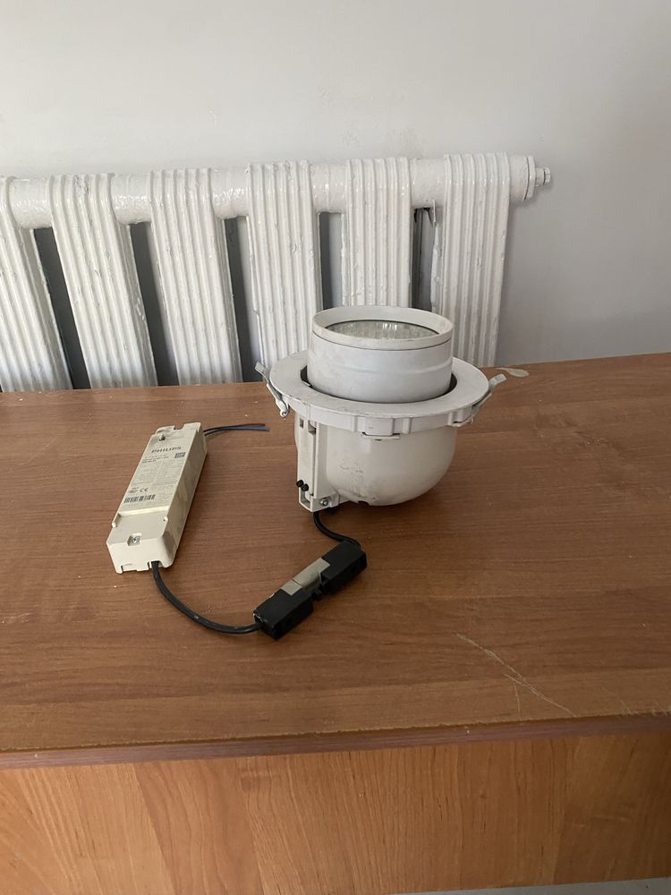 Продам - Philips встраиваемый LED светильник 19W с драйвером