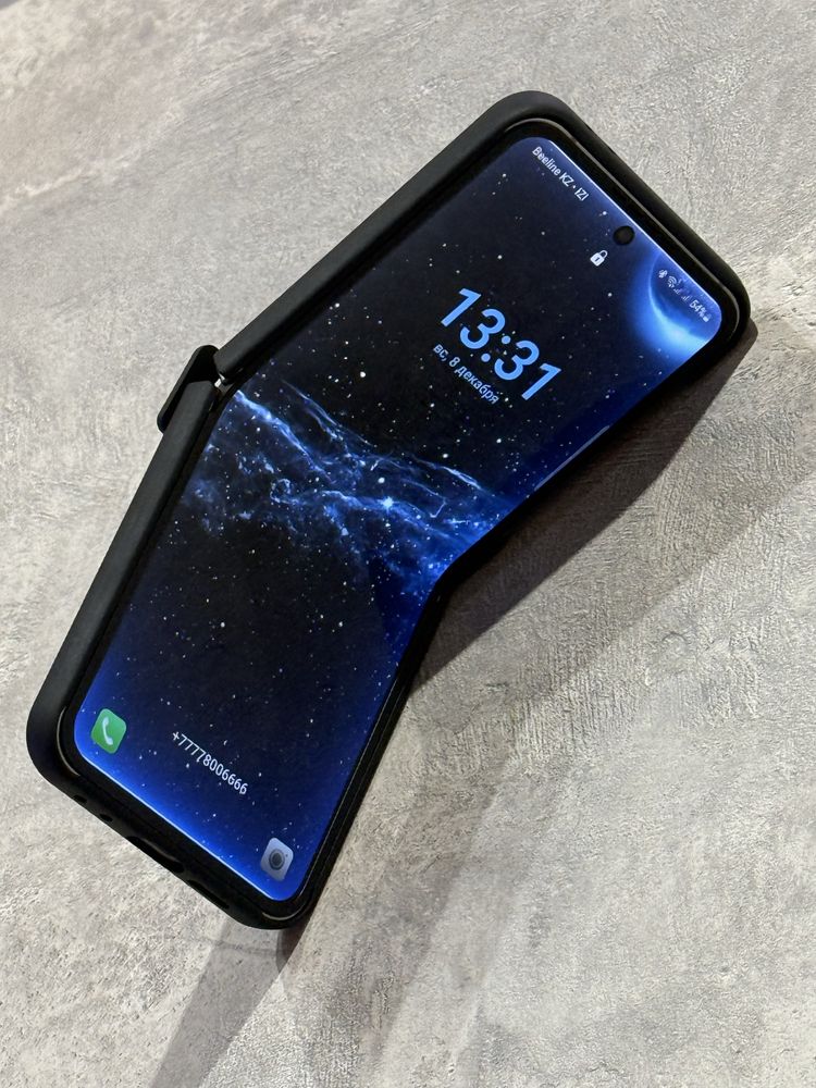 Смартфон Samsung Galaxy Z Flip6 5G 256GB Silver Shadow