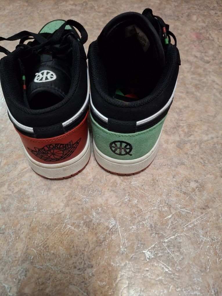 Jordan 1 Low BHM (Black History Month) оригинал, размер 38.5