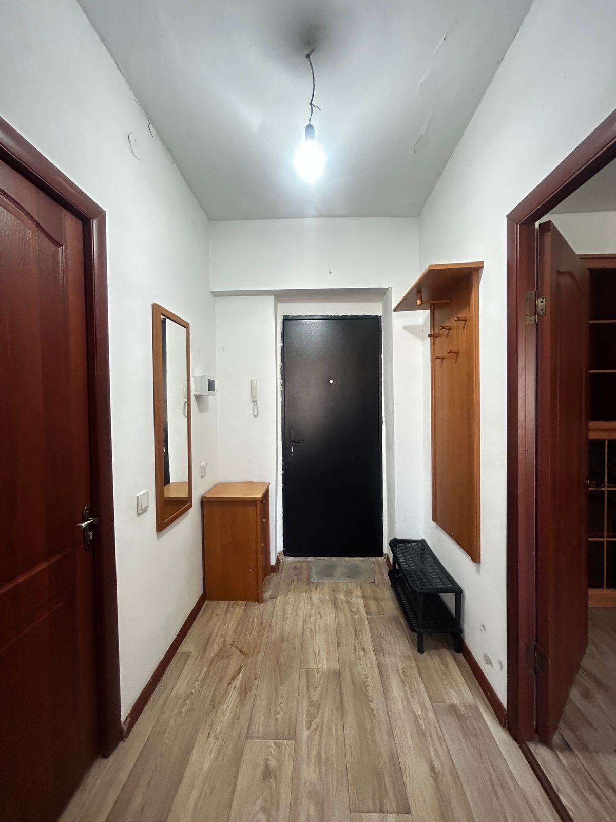 Продам срочно  однокомнатную квартиру в Боралдае