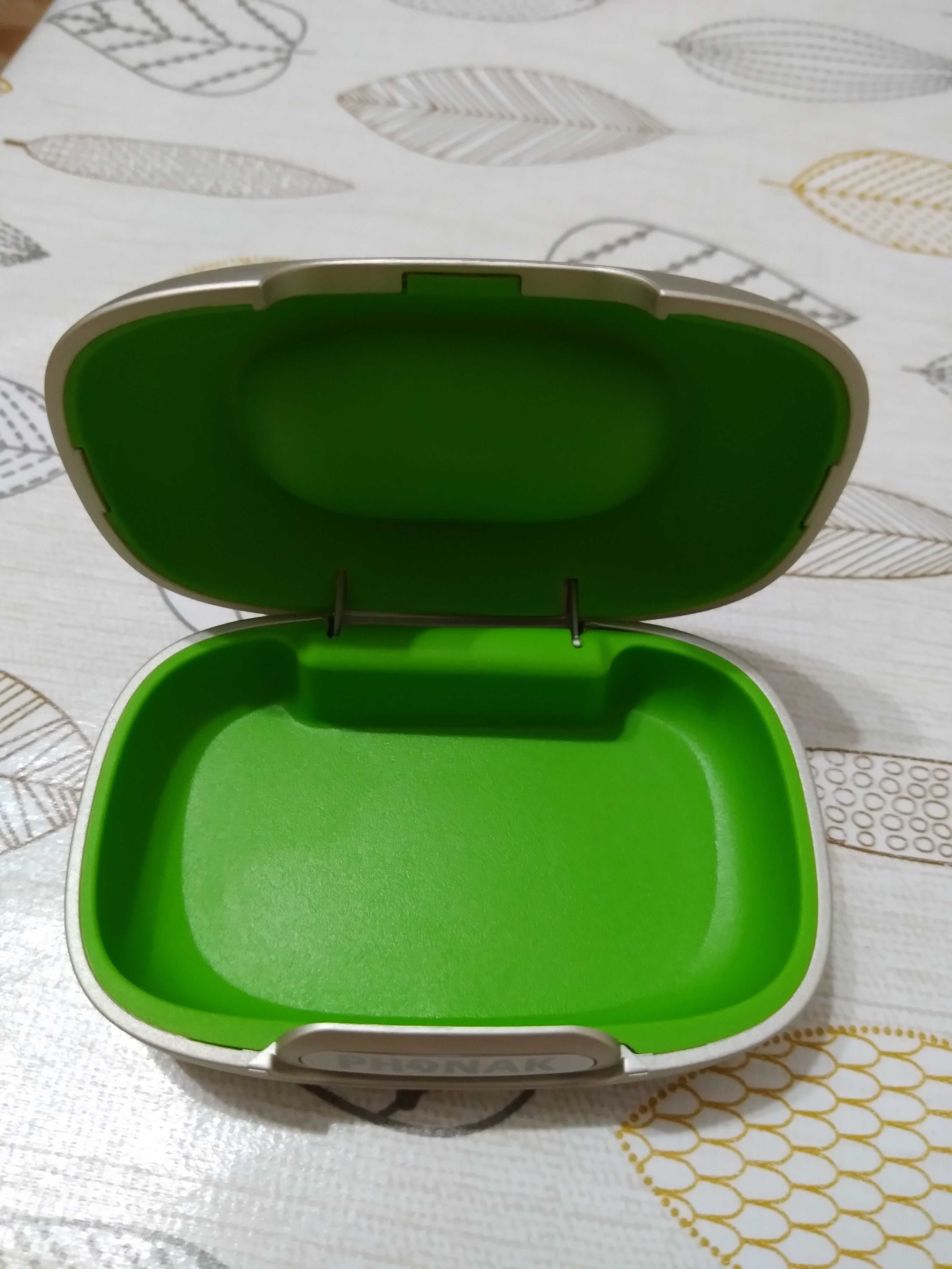 Продам Футляр для слухового аппарата Фонак (Новый)