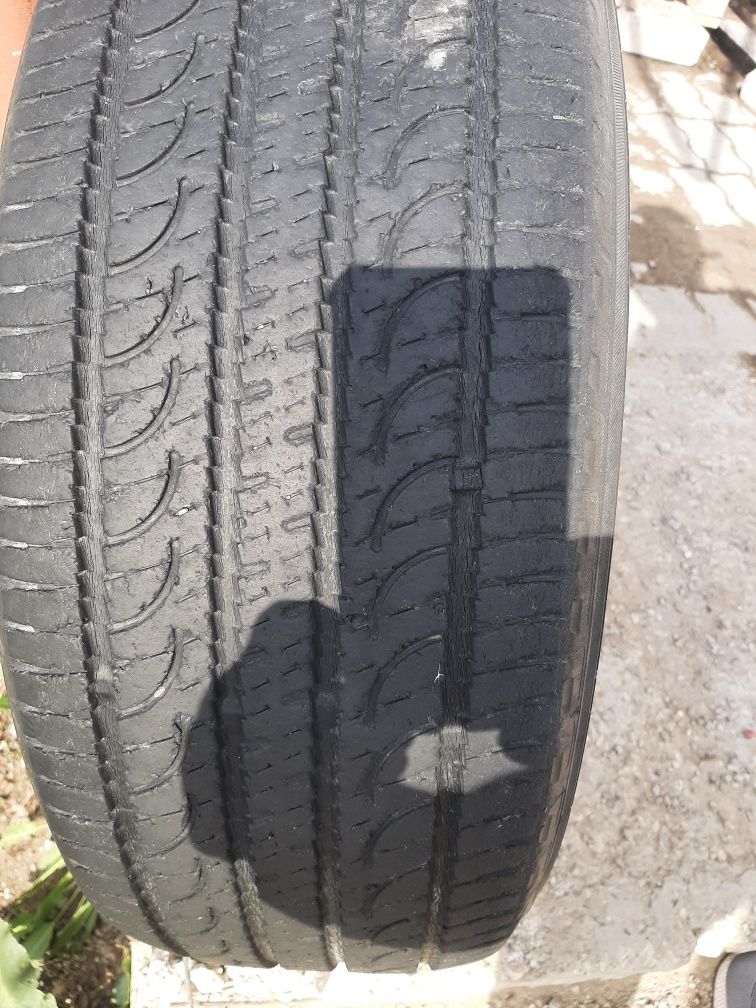Продам шину. 235/55/19 якогама