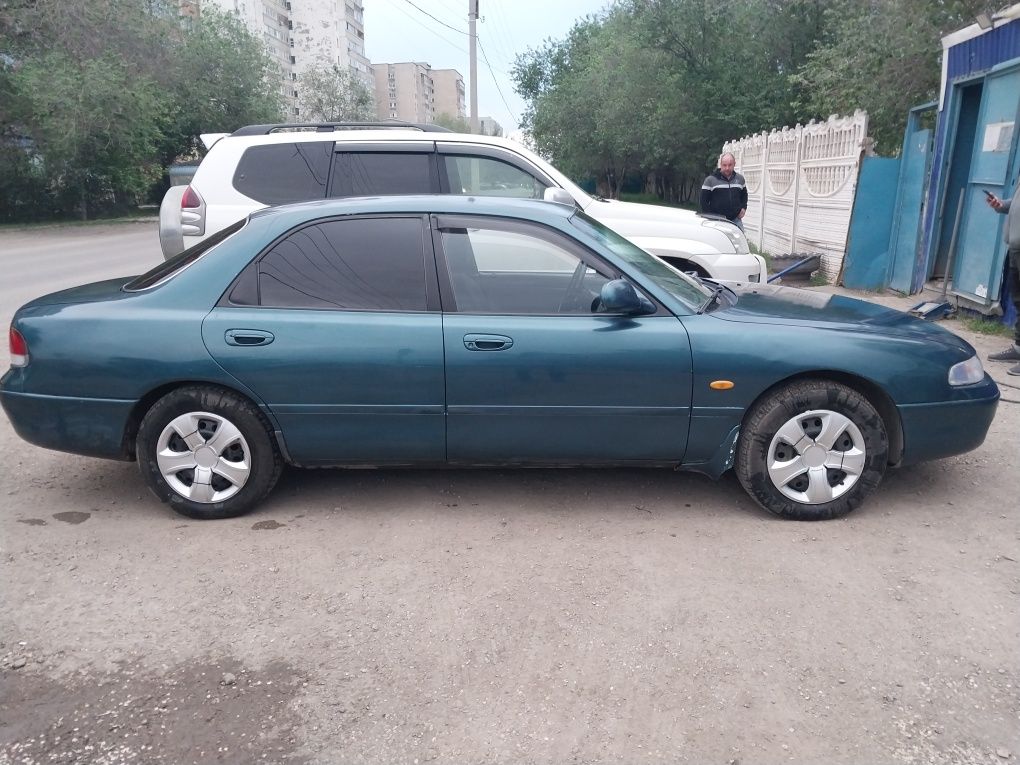 Продам машину мазда кронос 1992 года выпуска, в  отличном состоянии