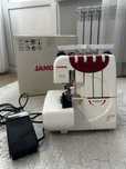 Продам оверлок Janome 9300