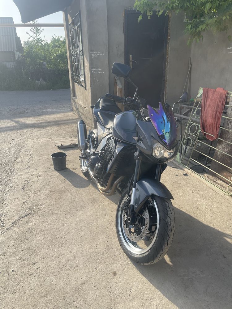 Продам kawasaki z1000 аваринная