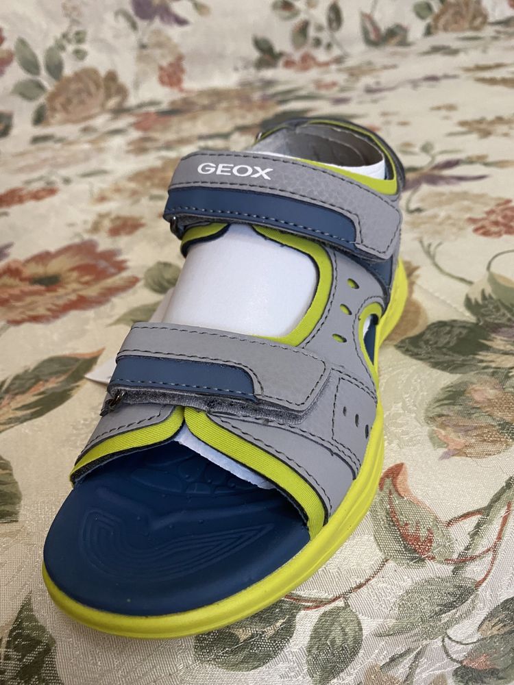 Сандали Geox original100%
