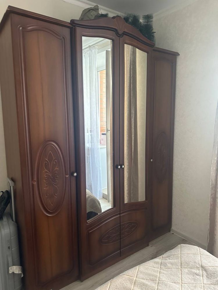 продам спальный гарнитур
