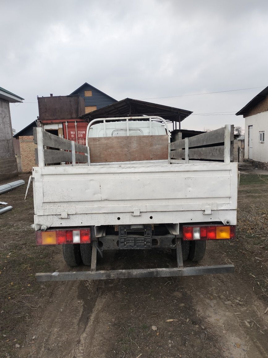 Грузовик Dongfeng