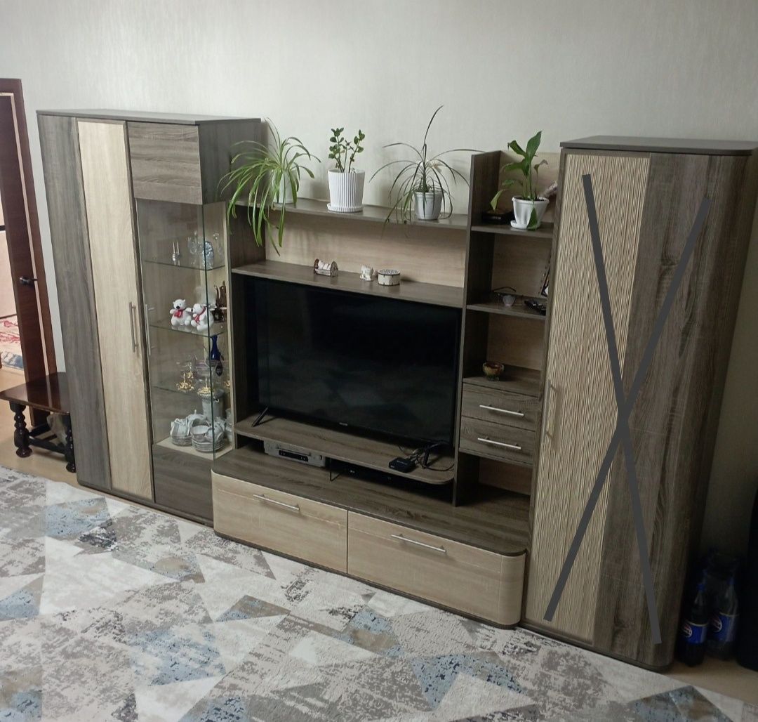 Продам шкаф Бруна ЛД с тумбой под телевизор