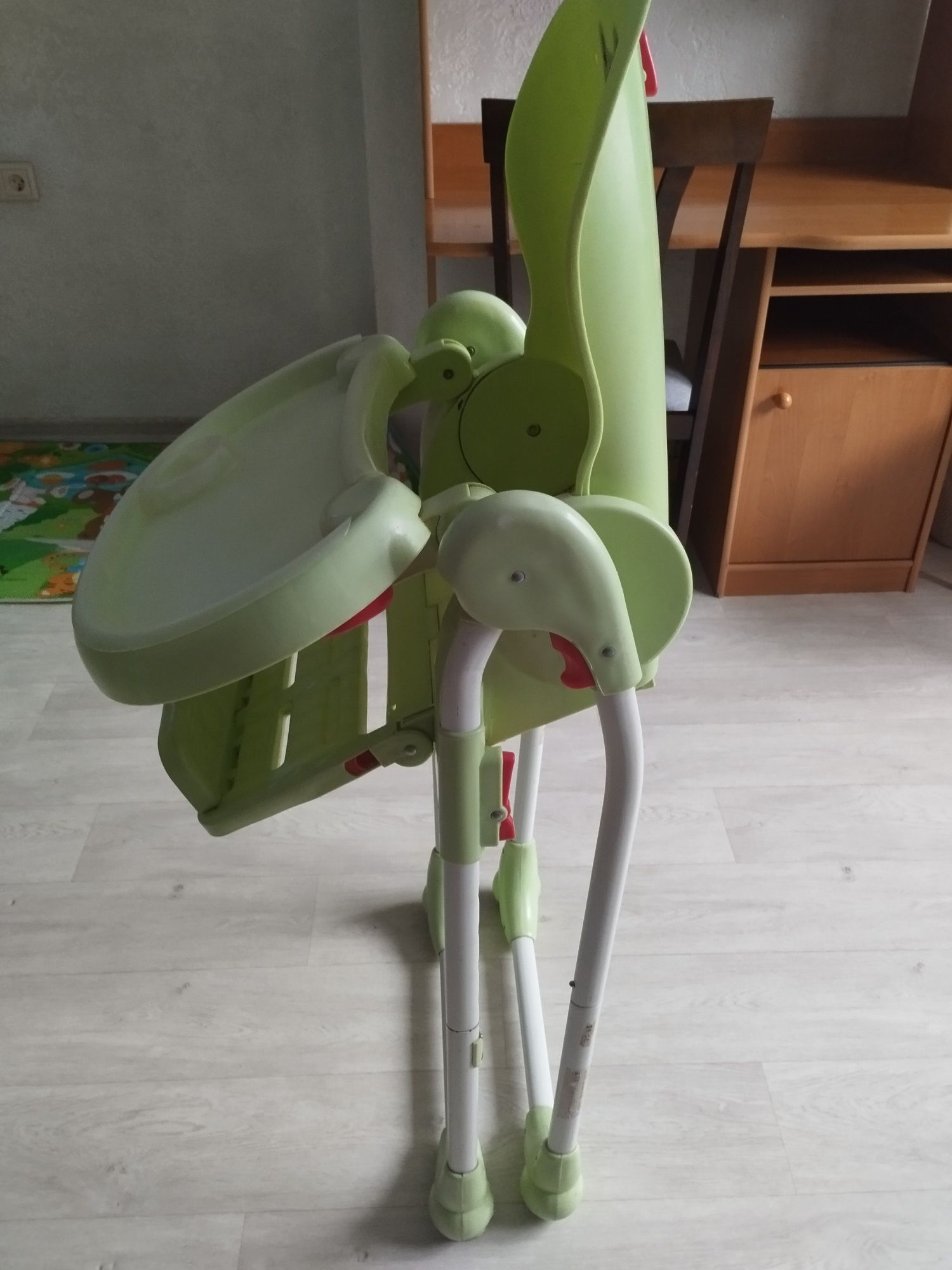Продам студьчик для кормления