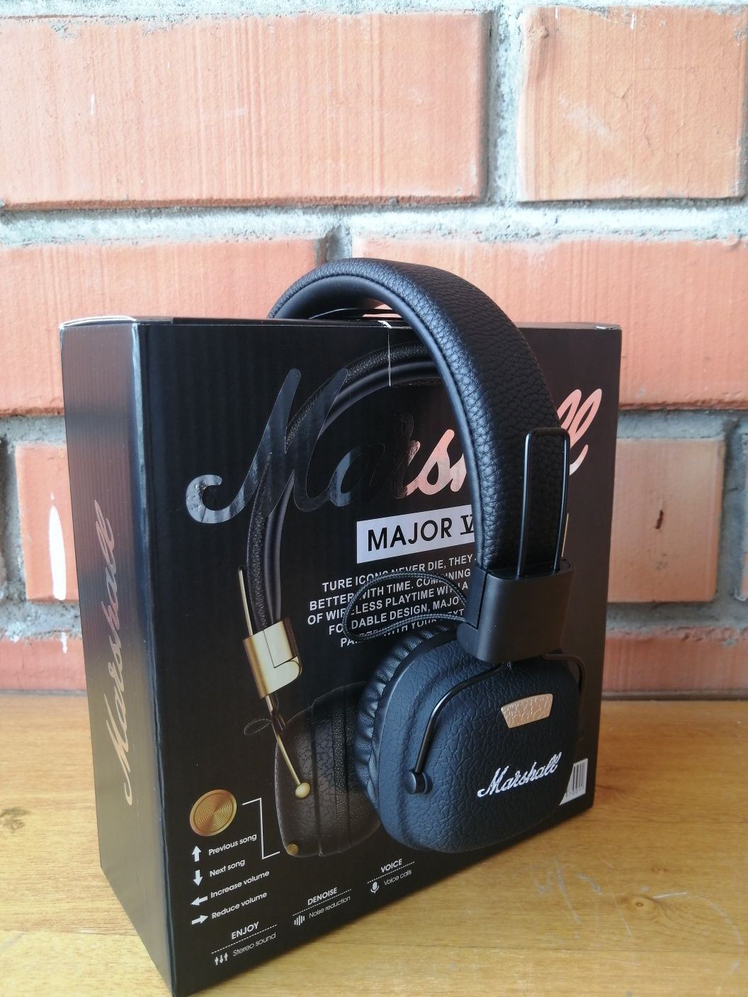 Продам наушники Маршалл 5
