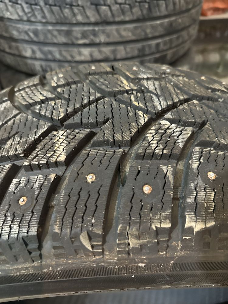 Шипованная резина M+S 245/45 R20 комплект