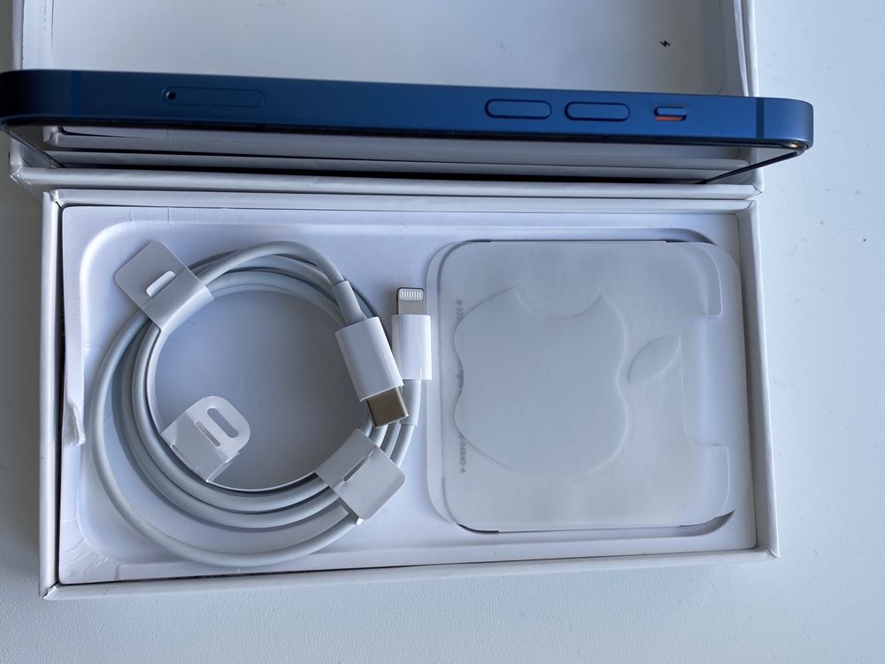 iPhone 13 продам