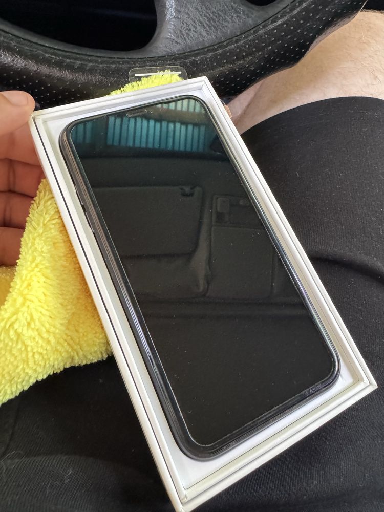 IPHONE XR продам