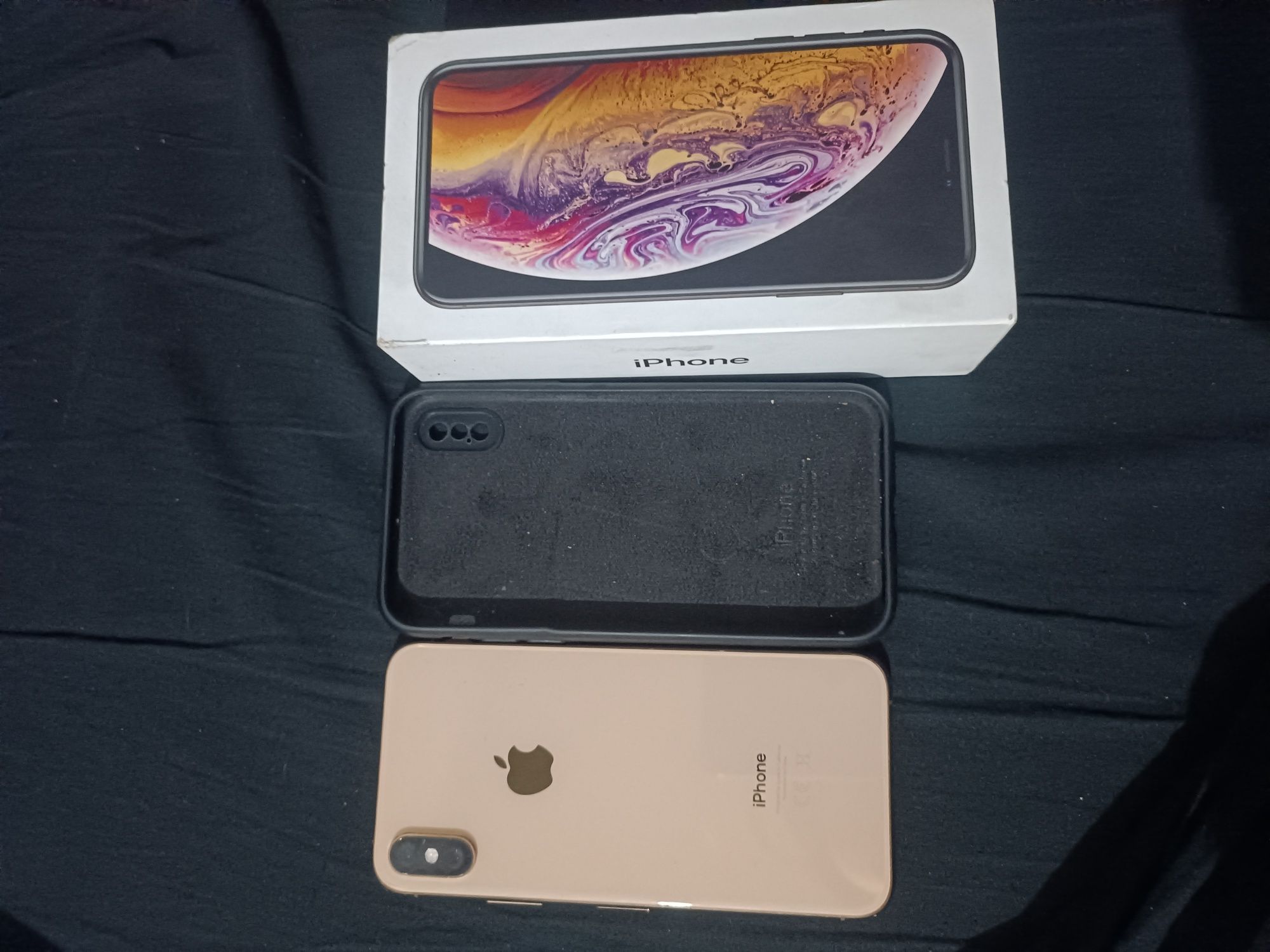 iPhone xs золотой