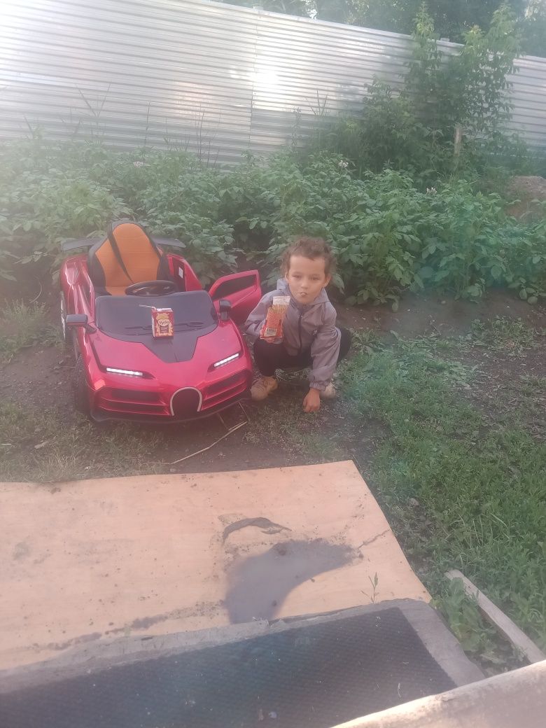 Срочна продам. Машину