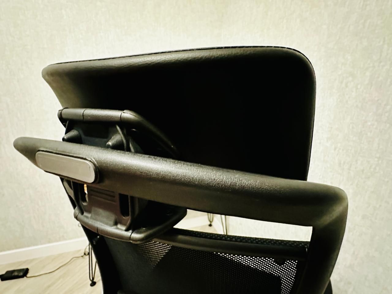 Кресло руководителя CHAIRMAN Ergo 281A chrome,