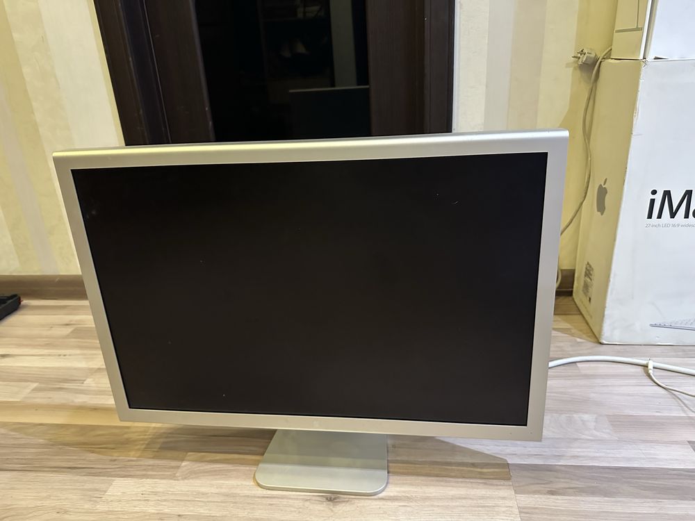 Монитор Apple Cinema  Display 30 диогональ
