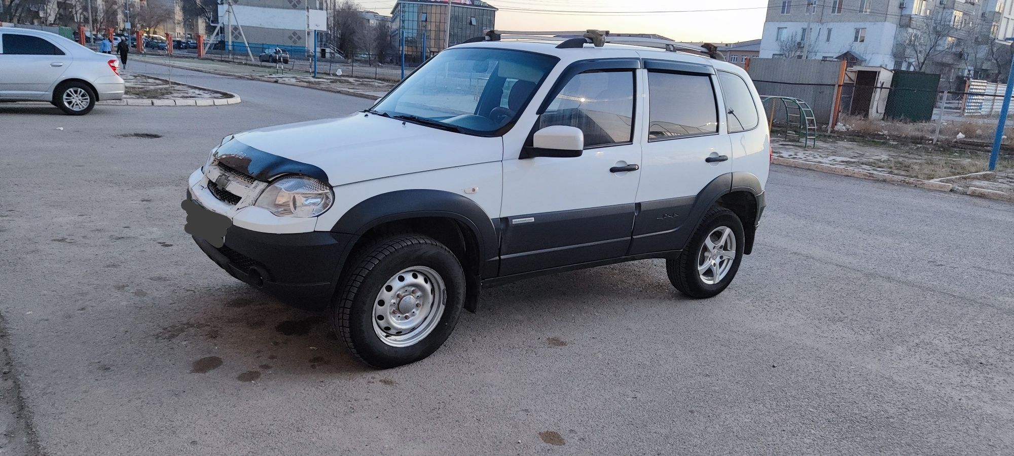 Автомобиль Chevrolet Niva