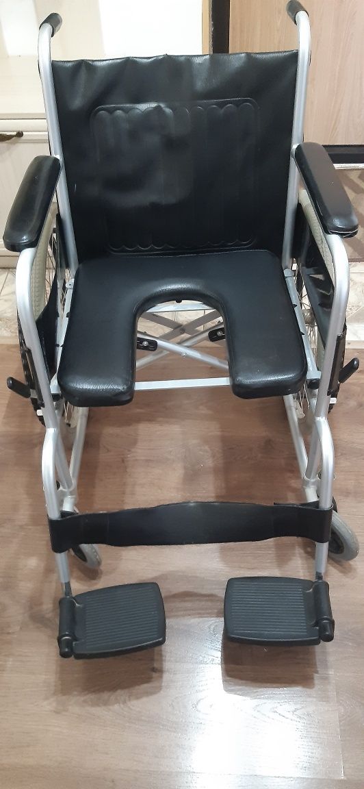 Продам инвалидную коляску