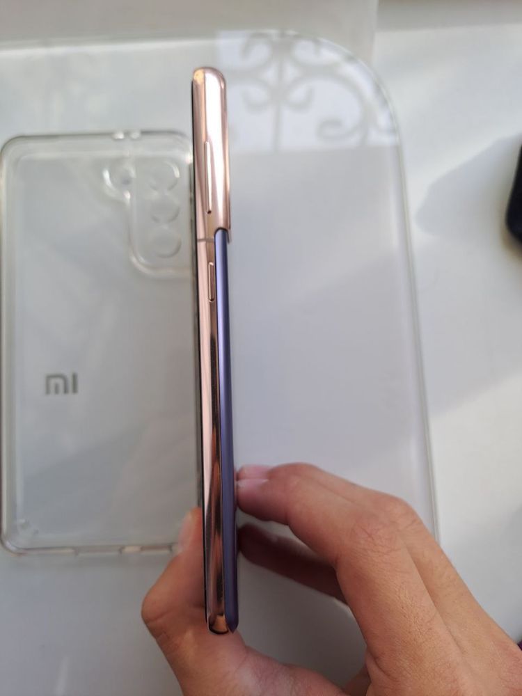 Samsung s21 8/256гб