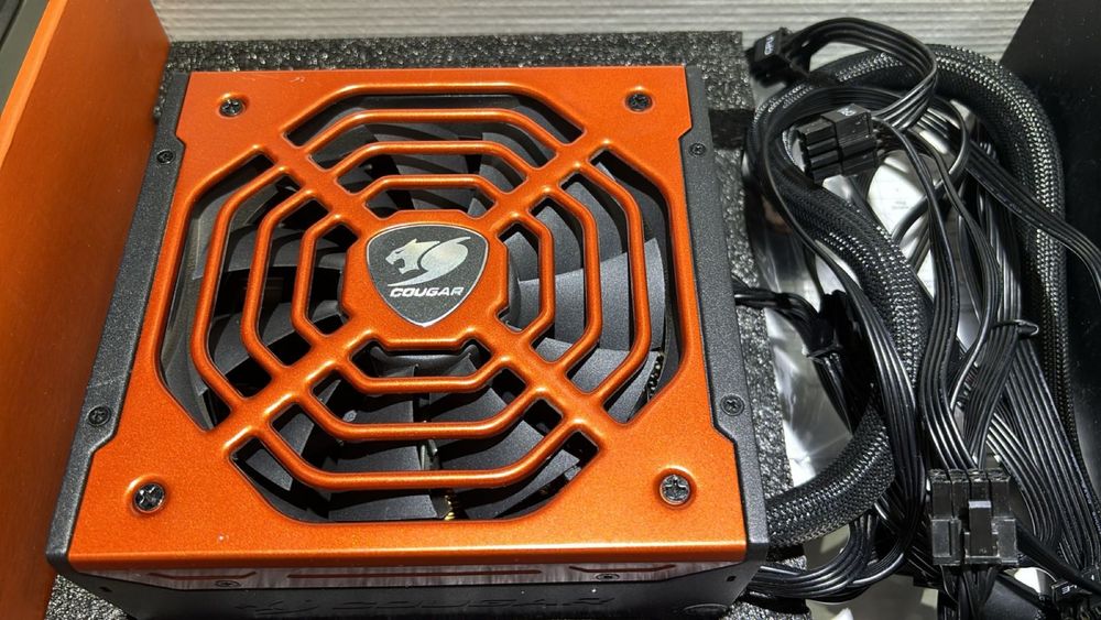 Блок питания Cougar 700w