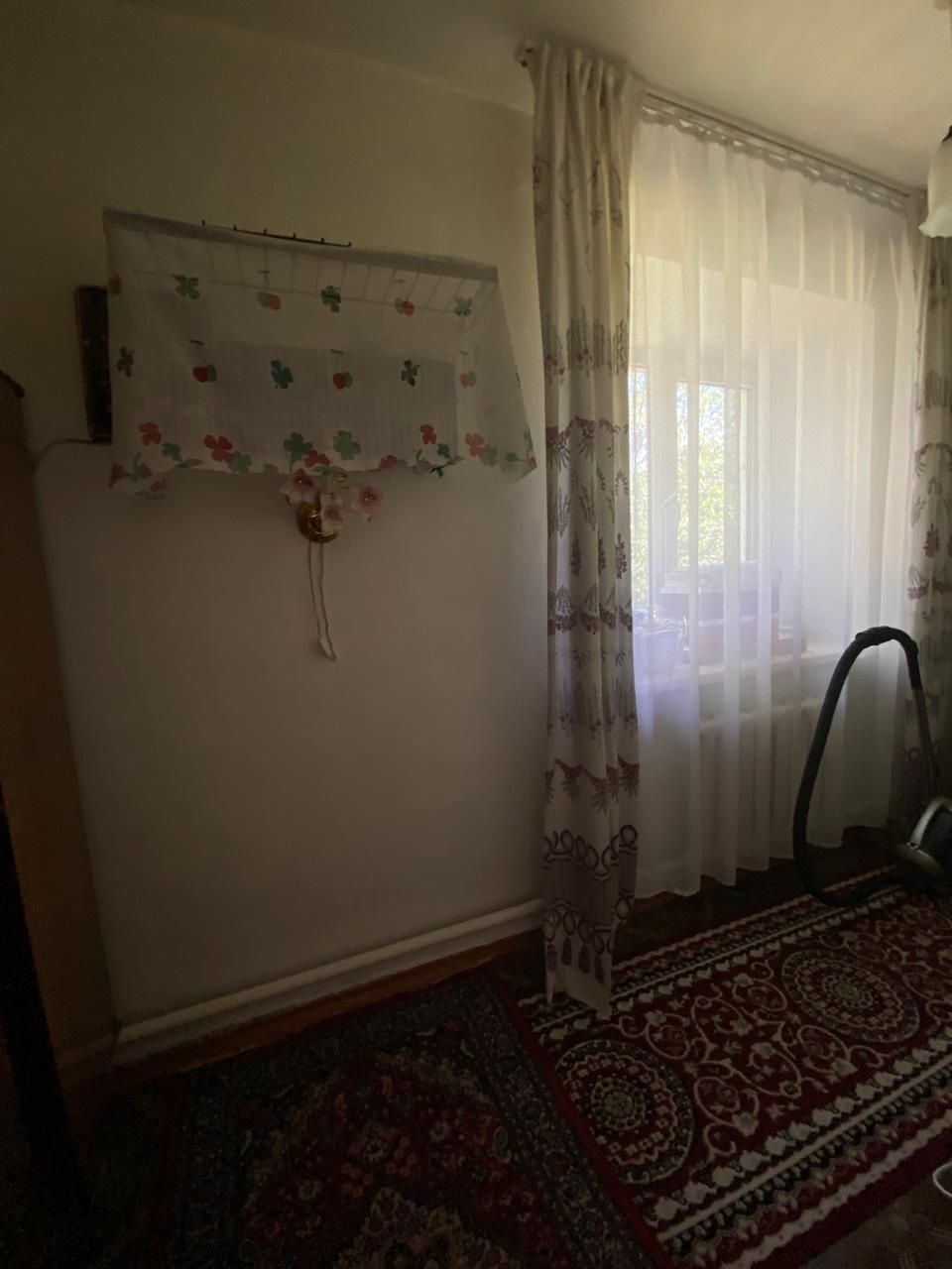 Продаётся двухэтажный дом.