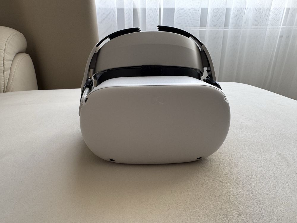 СРОЧНО продам Meta Quest 2 в идеальном состоянии