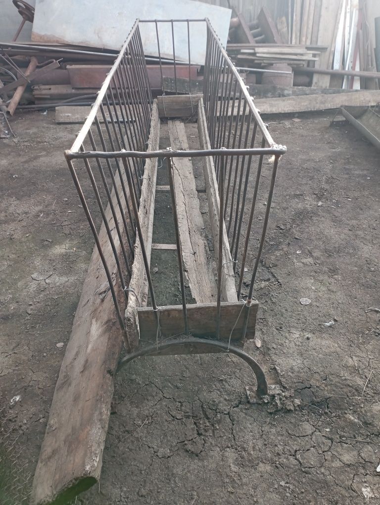 Продам кормушки для животных