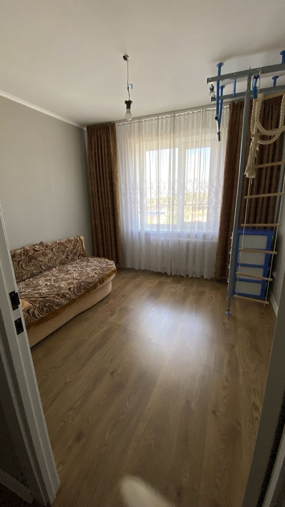 Сдам 3-х комнатную квартиру в центре
